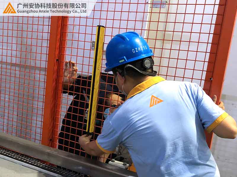安全光栅安装高度与角度设置指南
