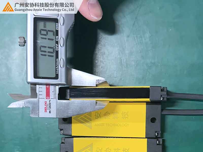 超薄型光幕的行业应用案例.jpg