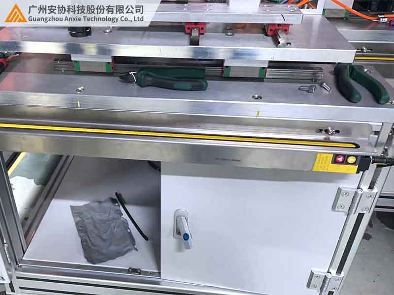 漫反射光幕垂直安装安全防护案例.jpg