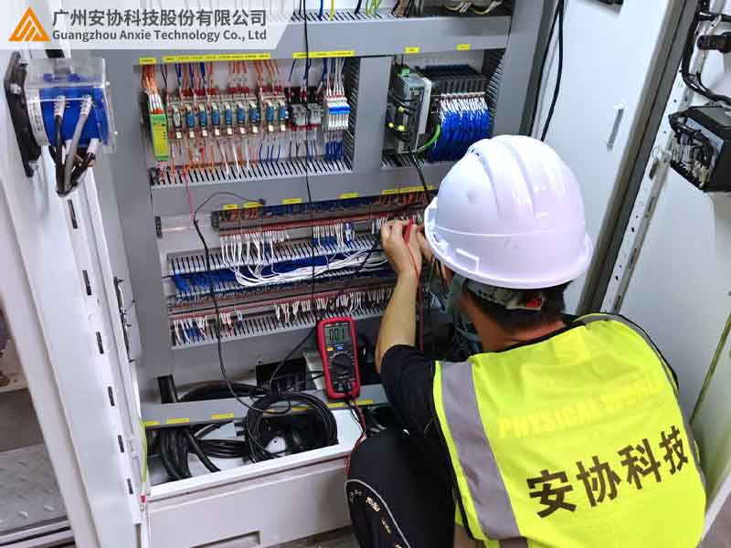 安全光栅与PLC系统集成案例.jpg
