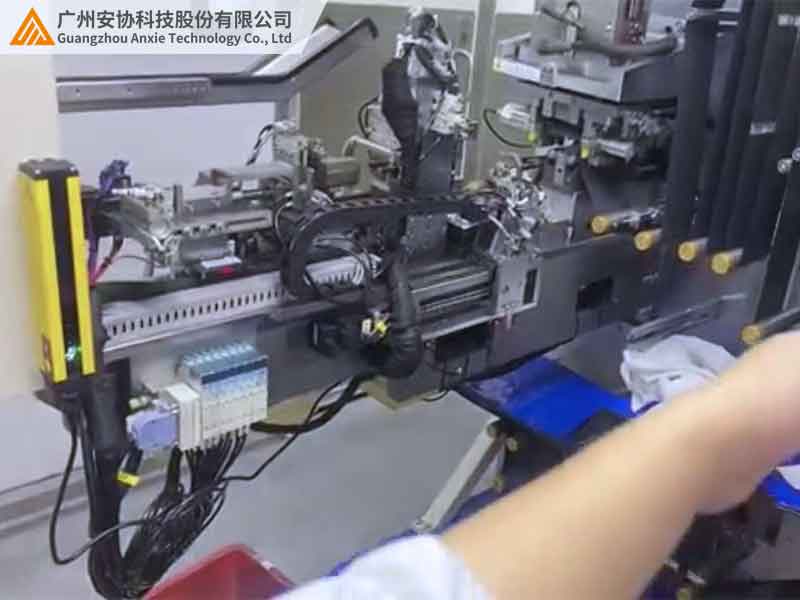 单边光栅距离可调到多少