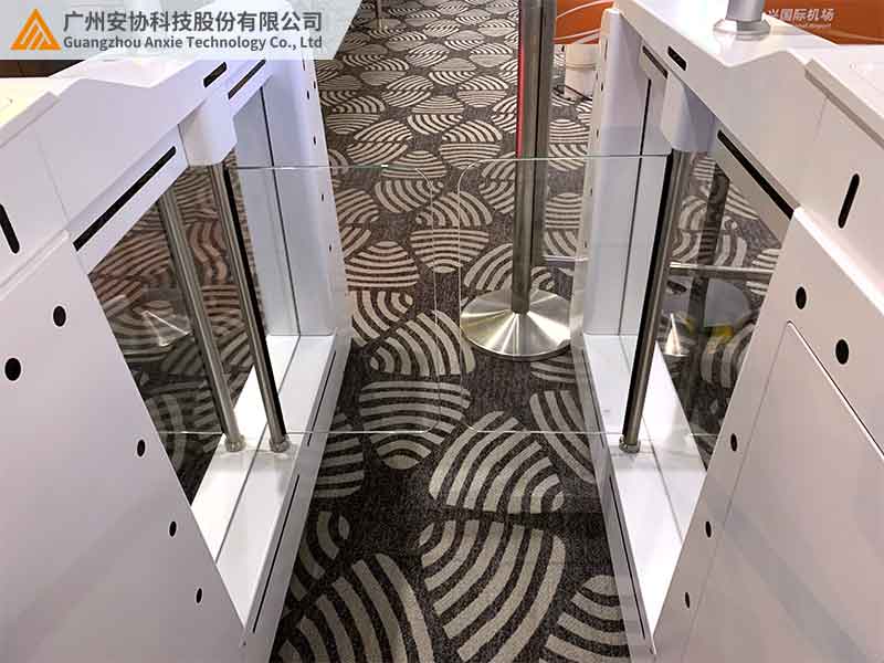 单边光栅机场快速通行检测装置