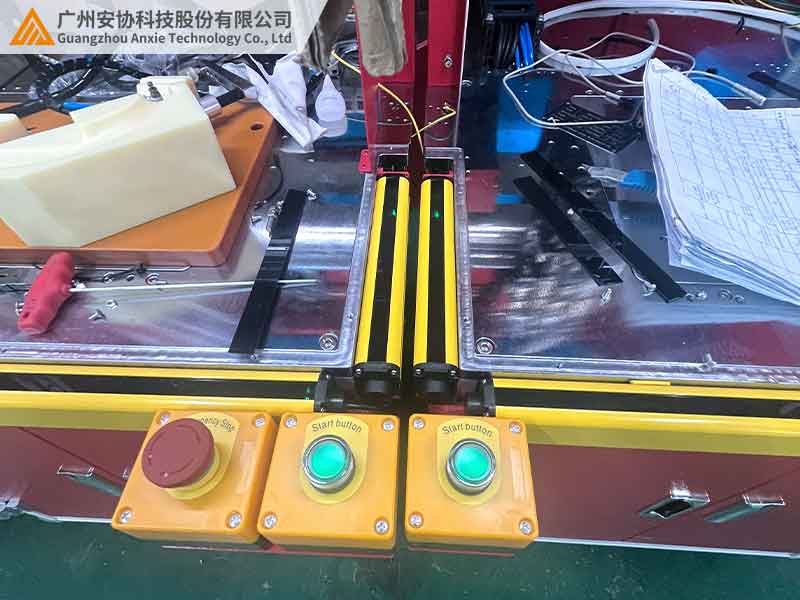 安全光栅的对光原理