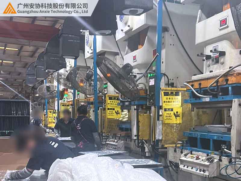 安全光幕在冲床作业中的优势