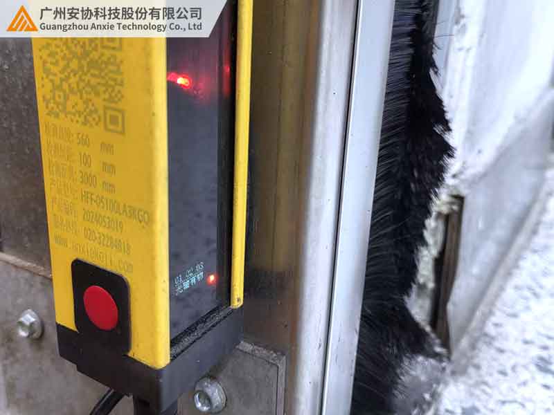 安全光栅信号频闪原因