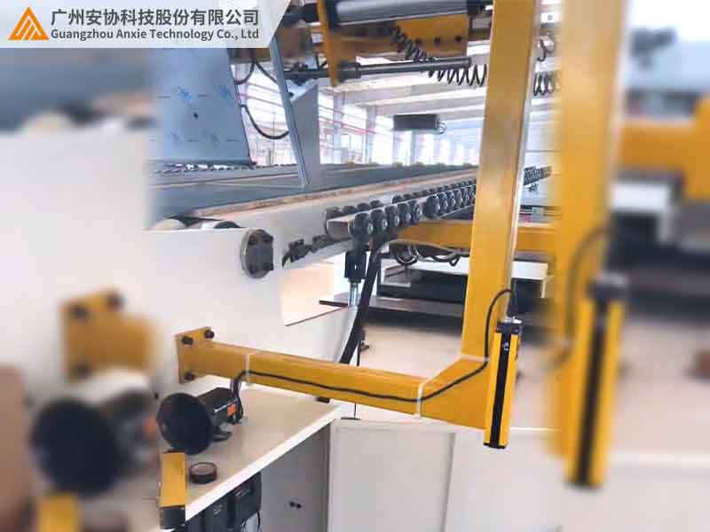 漫反射型安全光栅接入报警器警示危险区域案例.jpg