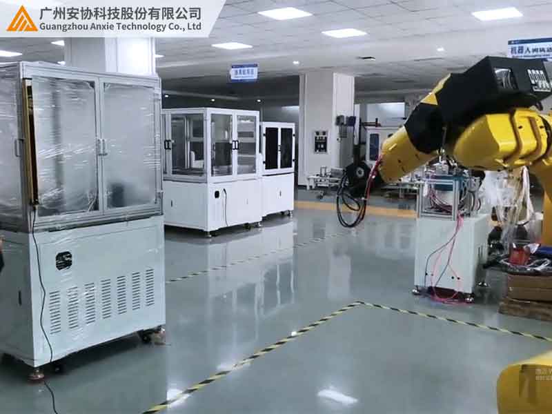 漫反射光幕赋能机械臂智能协作提升安全边界