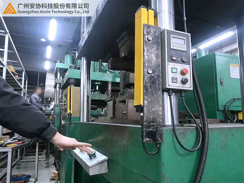 安全光栅在冲压机危险区的应用