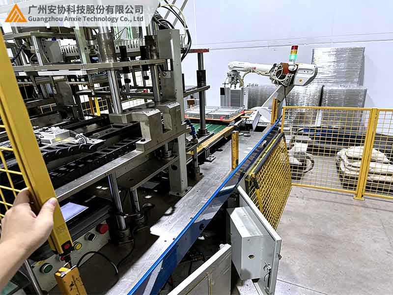 无人生产线的安全防护：单边激光安全光栅