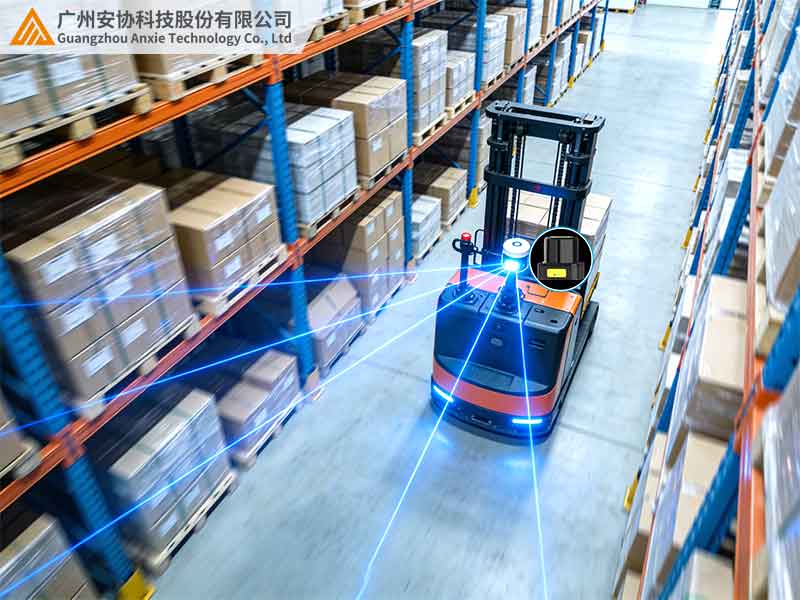 无人叉车搭载激光雷达:提升物流园区货架作业效能