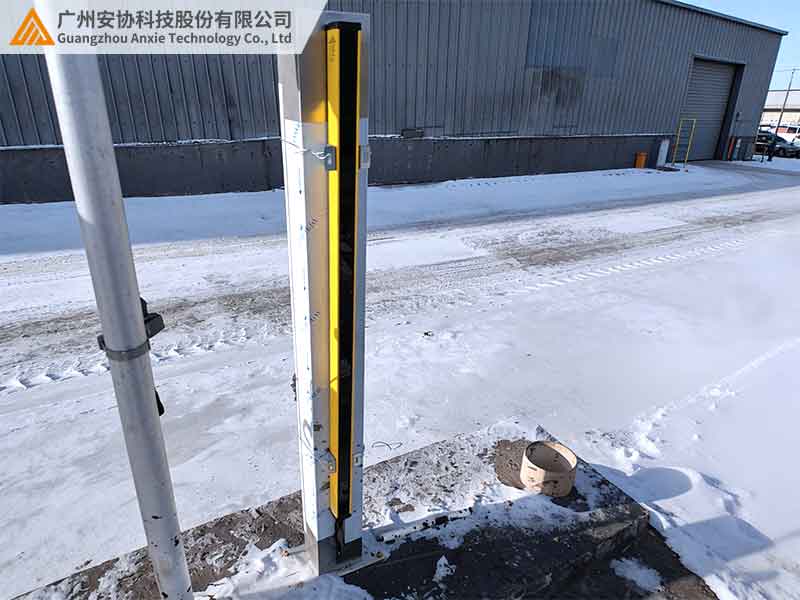 激光单边光栅突破室外抗阳光与严寒壁垒