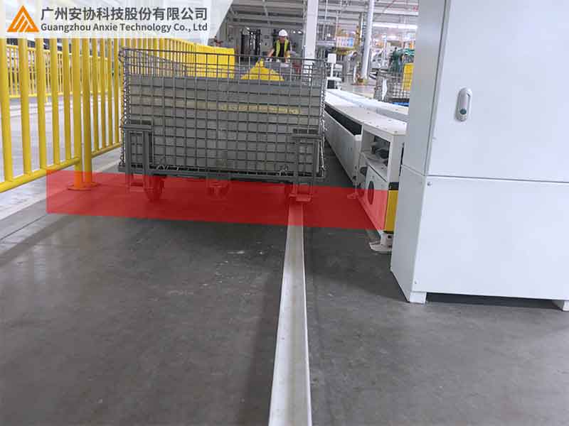 抗强光干扰激光单边光栅守护AGV安全运行