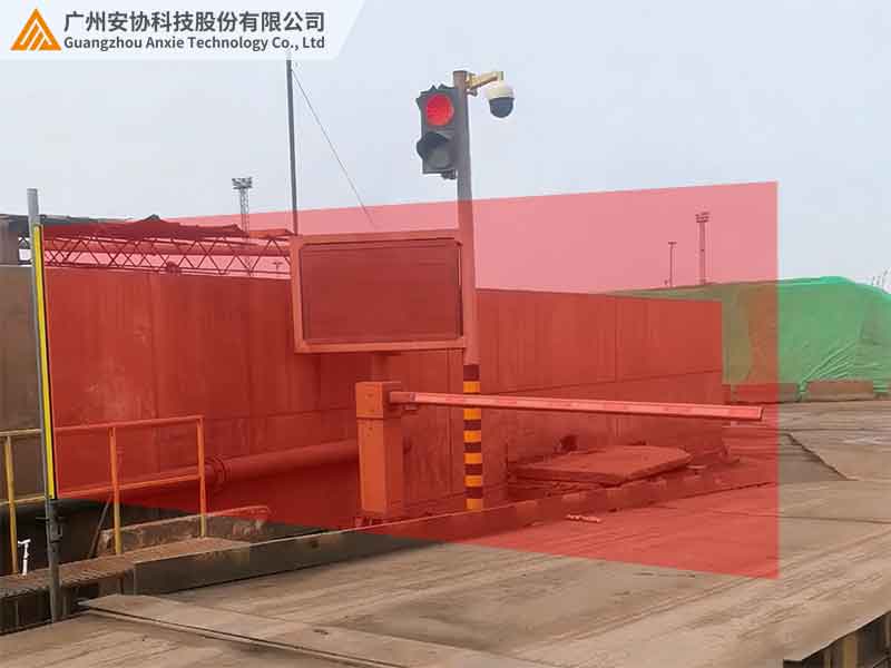 矿场专用车辆分离光幕闸口自动化通行方案