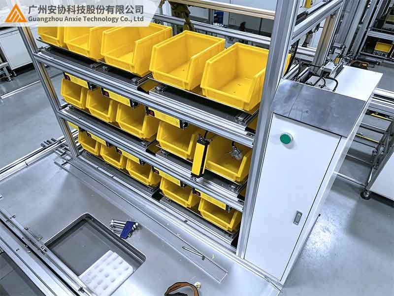 多层物料架布设单边光栅识别出入货.jpg