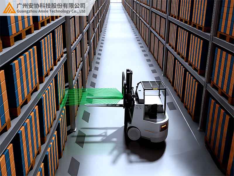 仓储叉车装卸货雷达实时扫描周边障碍物