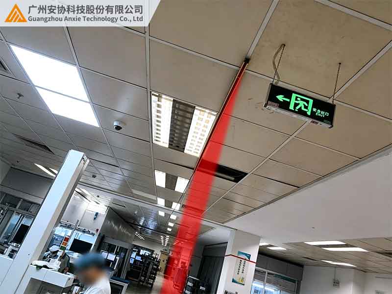 垂直布设单边光栅能否防范人员误入区域