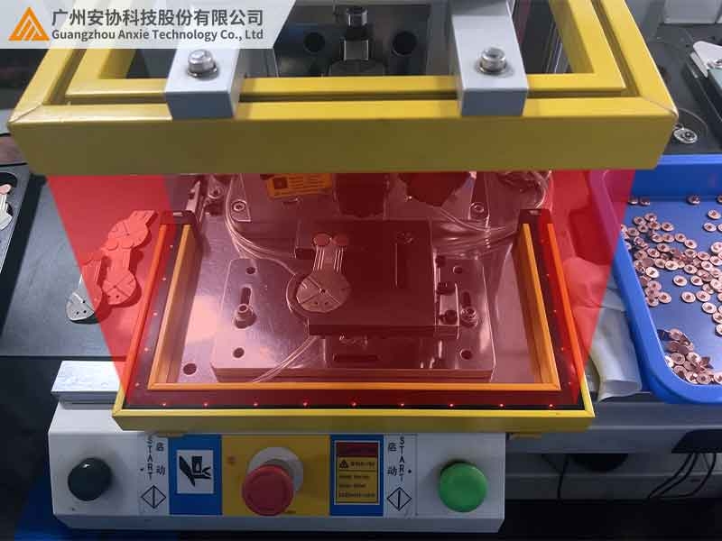 气动压力机加装 U 型光幕有哪些选型要点.jpg
