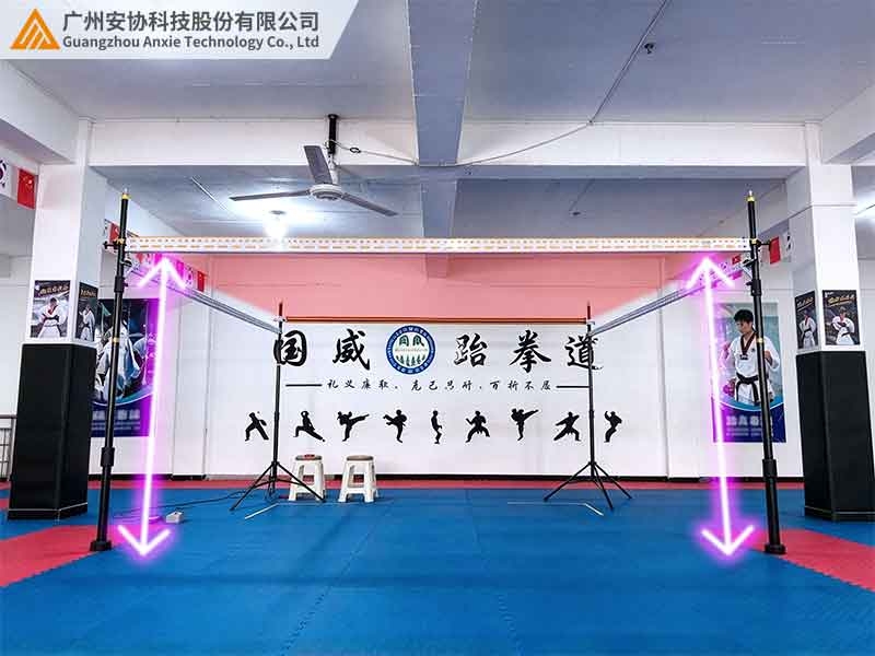 跆拳馆踢高检测，测量光幕该如何选择光轴间距.jpg